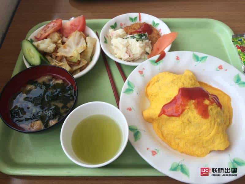 三明治汉堡加工女工(图2)