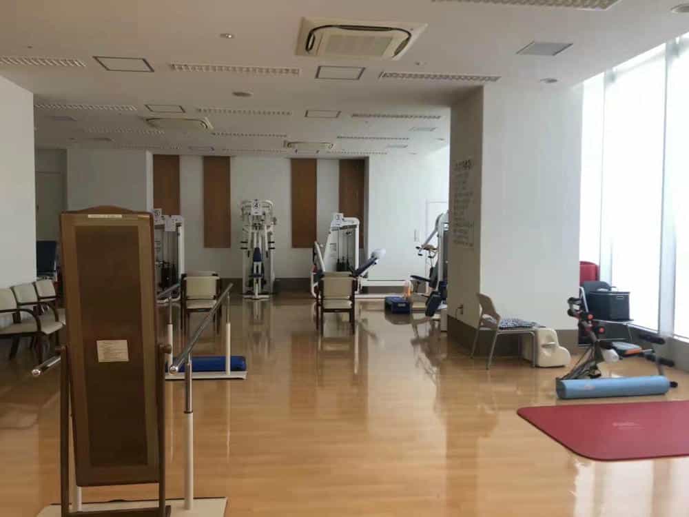 介护男女工(图2)